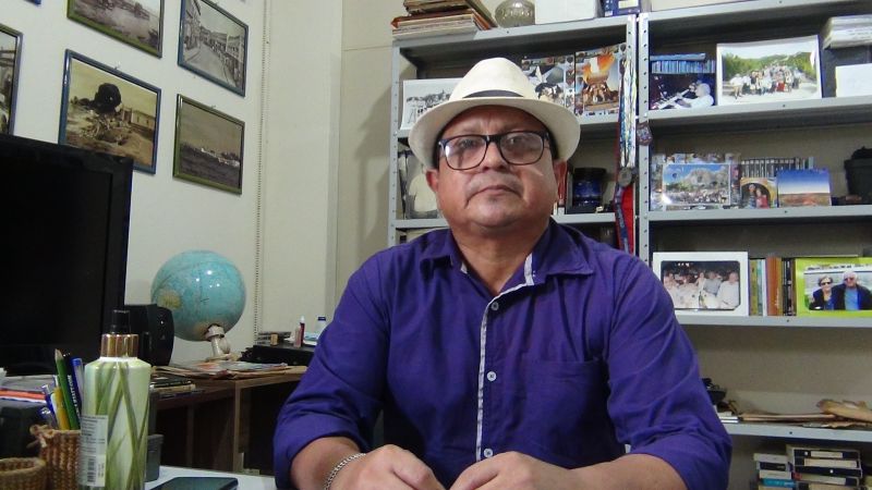 José de Alencar Guimarães - Professor 